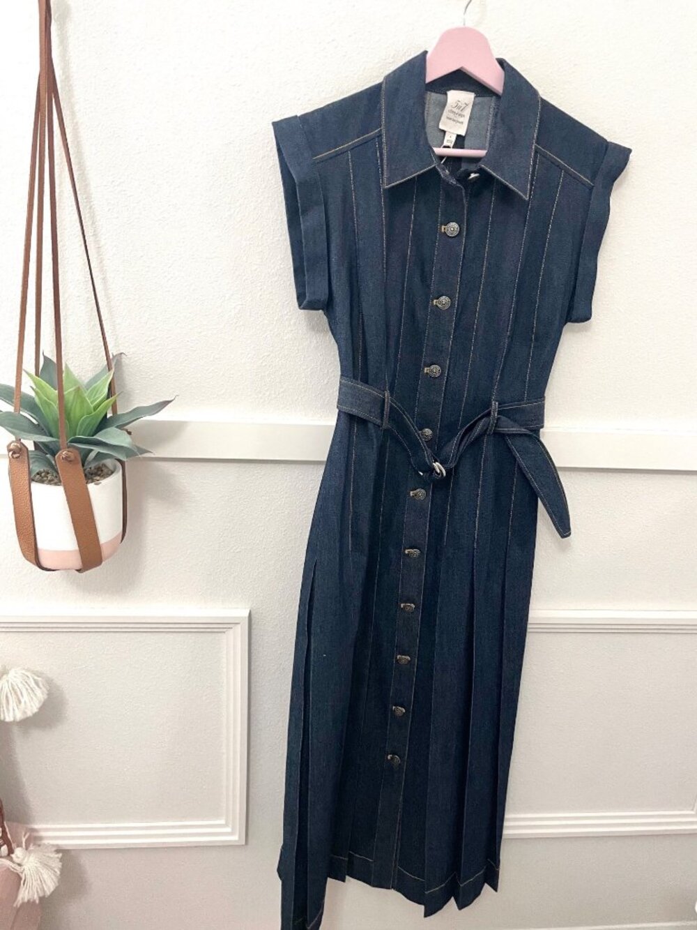 NWT Cinq a Sept Karter Pleated Belted Denim Midi Dress Size 4 Blue Indigo - Picture 2 of 7